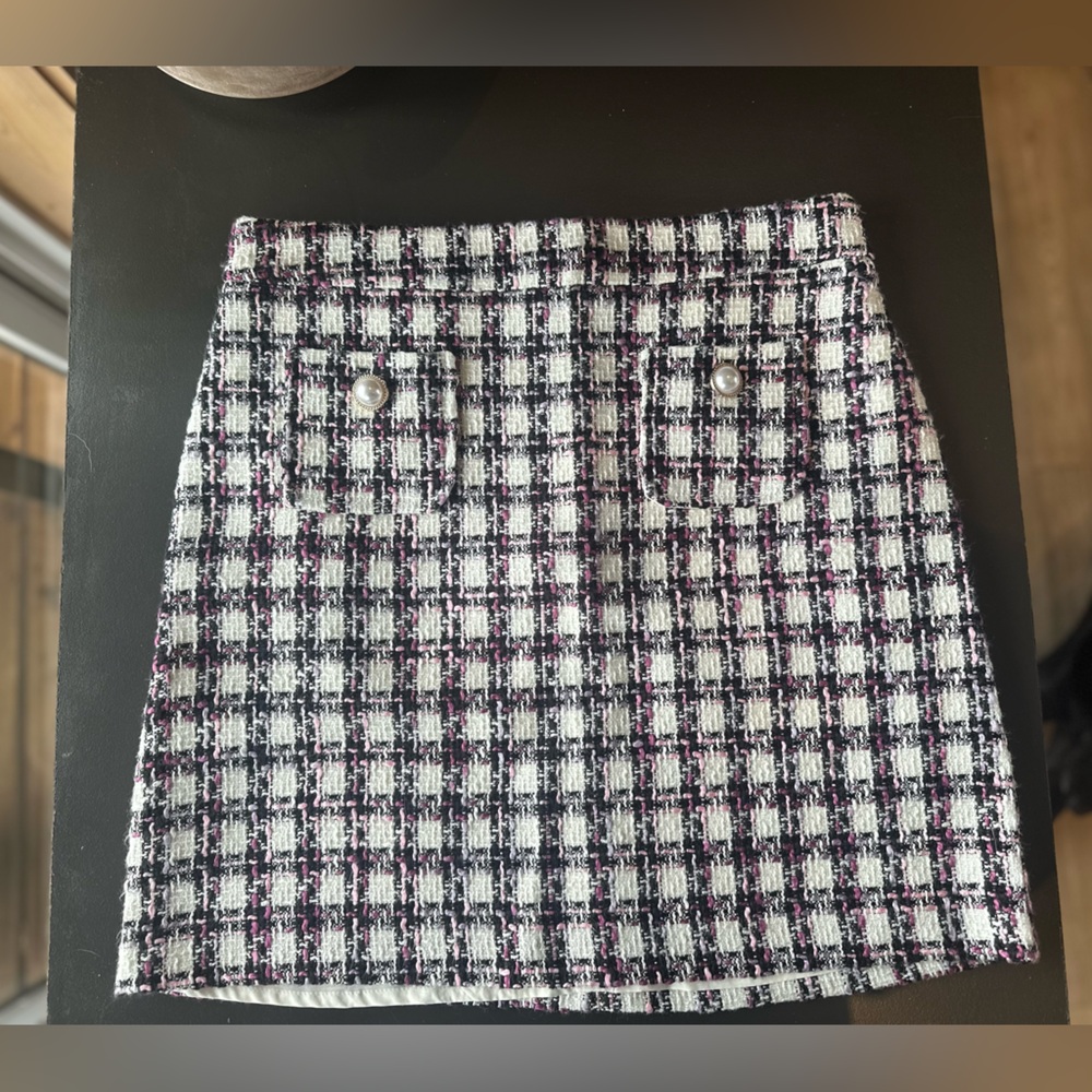 Chic Tweed Skirt